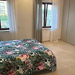 Apartment San Prospero - Spaziosa Con Parcheggio Privato