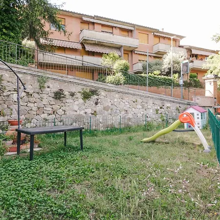 San Prospero - Spaziosa Con Parcheggio Privato Apartment